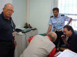 Le autorità in sala operativa