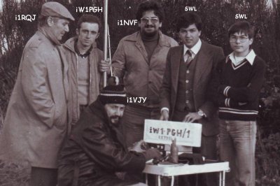 ...1978: Monte Verruccoli, contest 144. RTX SHACK TWO della ERE, antenna 6 elementi Fracarro. Al tasto, il giovane i1VJY. Oggi IK2SBB